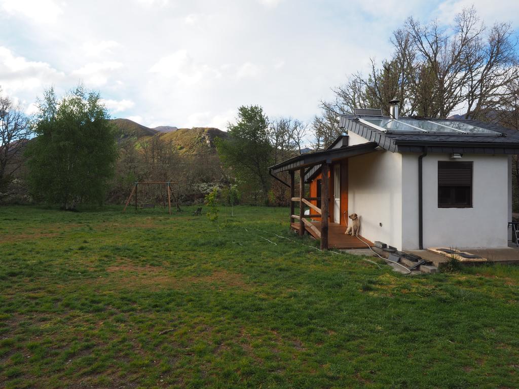 Planet Ancares Villa Candín Exterior photo