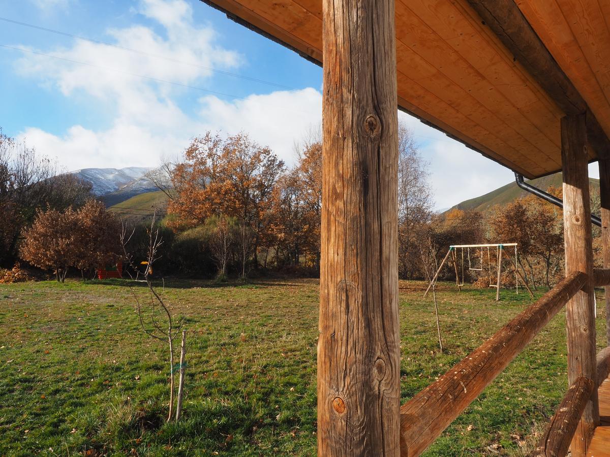 Planet Ancares Villa Candín Exterior photo